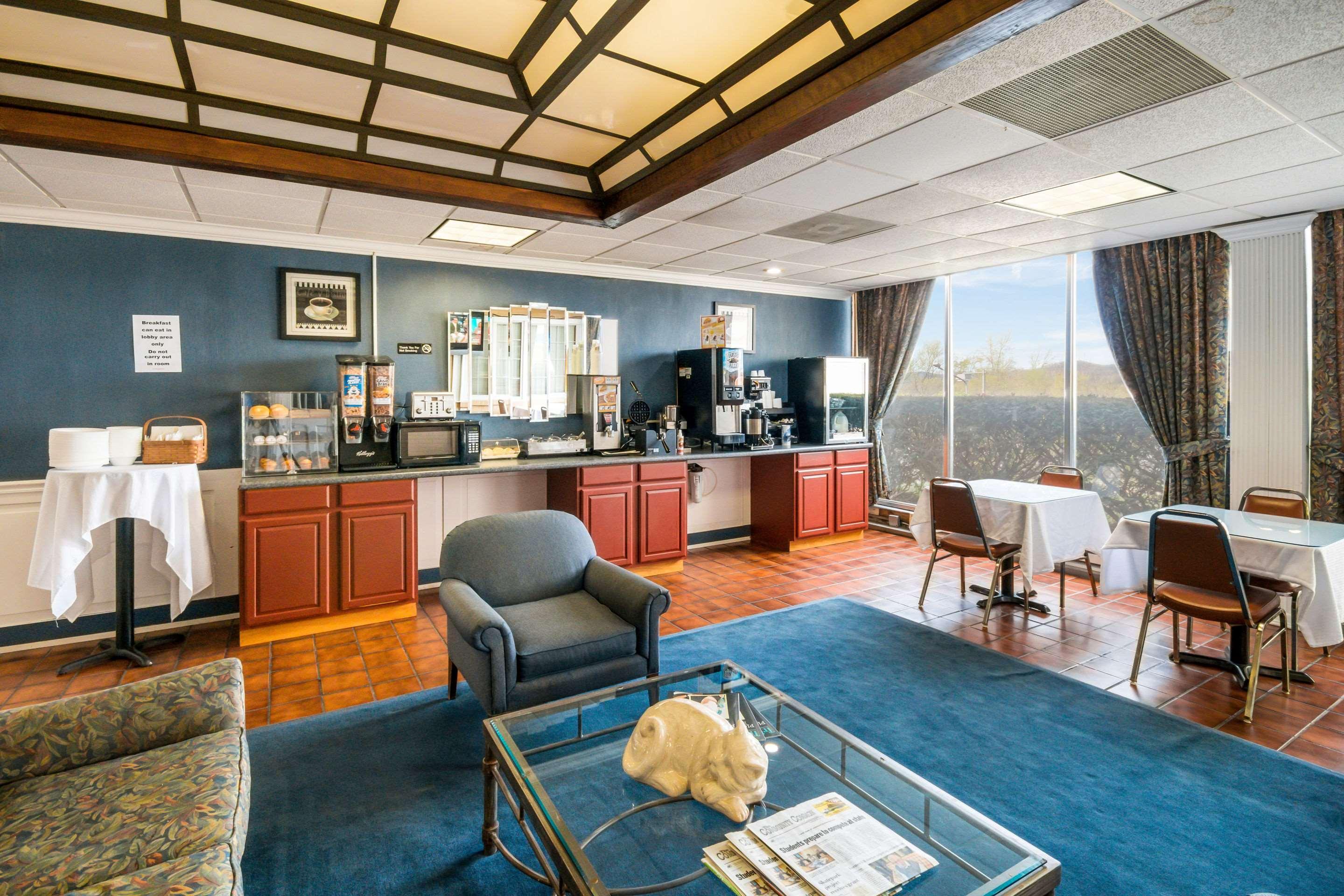 Rodeway Inn And Suites Портсмут Экстерьер фото