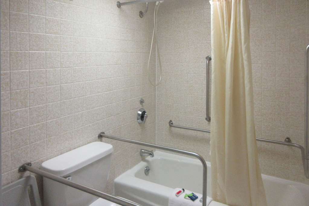 Rodeway Inn And Suites Портсмут Номер фото
