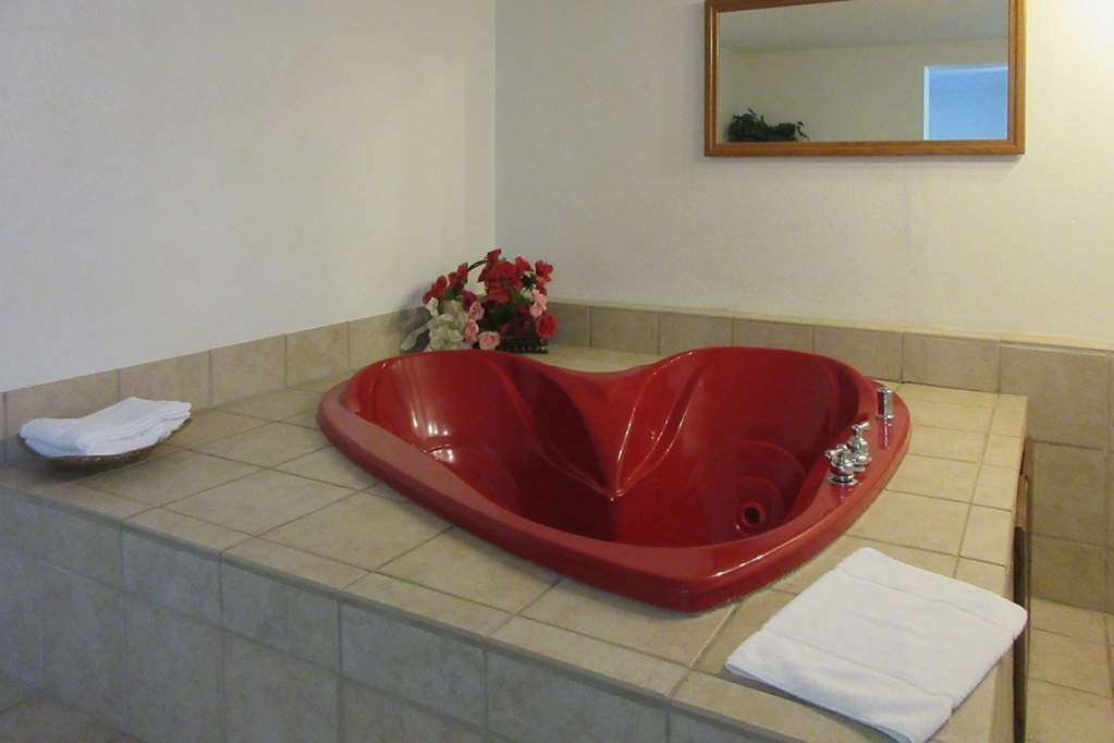Rodeway Inn And Suites Портсмут Номер фото