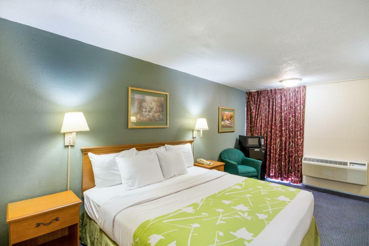 Rodeway Inn And Suites Портсмут Экстерьер фото
